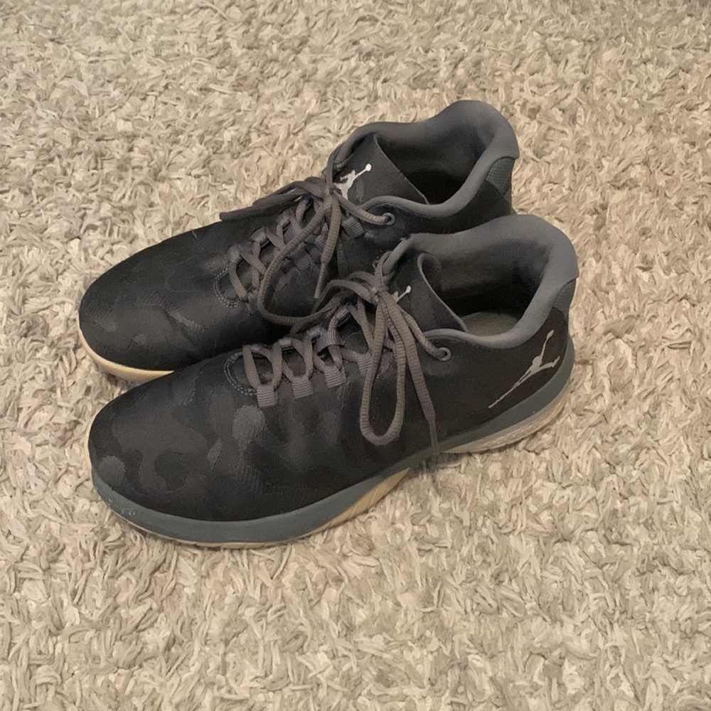 Used Air Jordan B.Fly